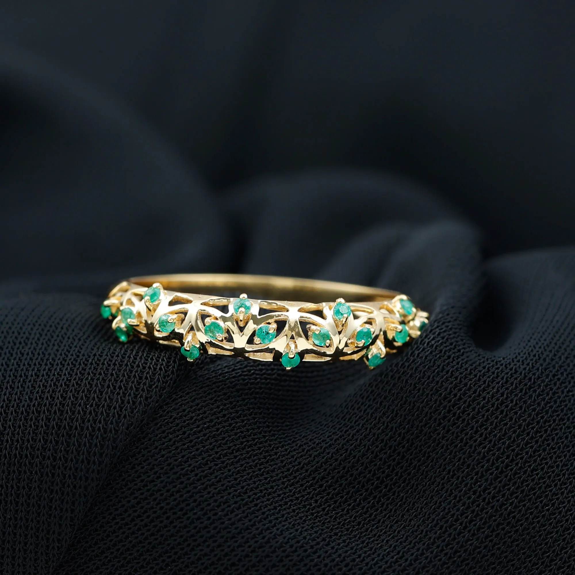 1/2 CT Emerald Filigree Band Ring in Prong Setting