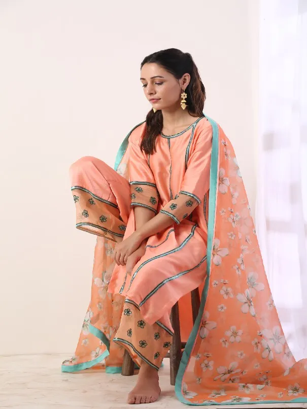 Coral Printed Kurta Sets With Organza Dupatta (Set of 3)
