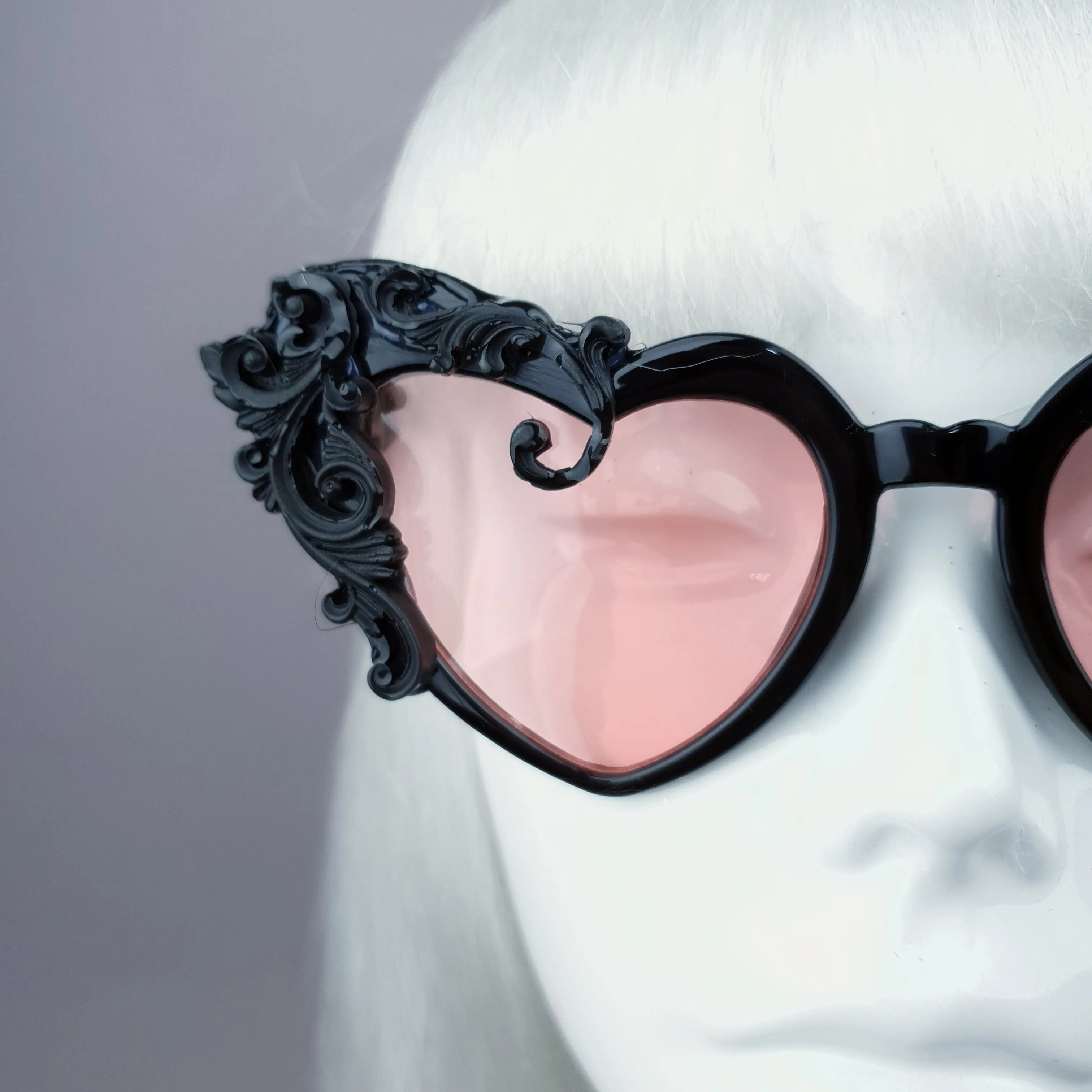 "Desolado" Black Filigree Heart Shaped Pink Lenses Sunglasses