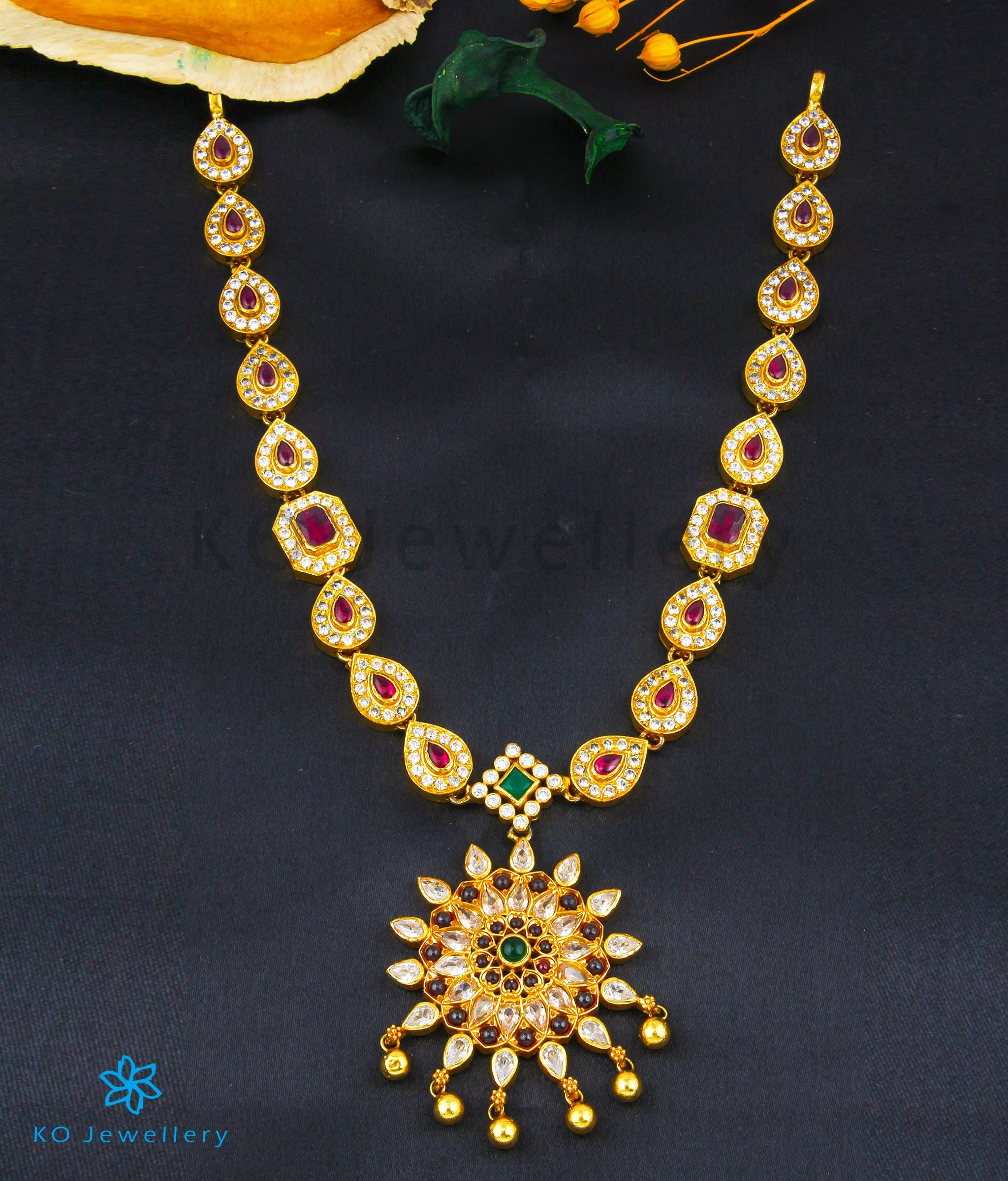 The Vantika Silver Necklace